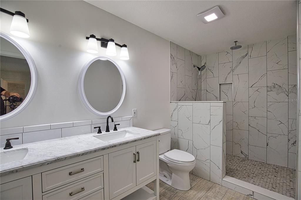 For Rent: $2,950 (3 beds, 2 baths, 1956 Square Feet)