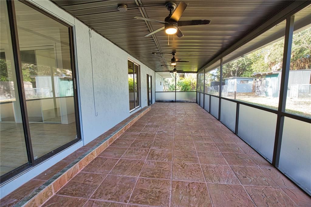 For Rent: $2,950 (3 beds, 2 baths, 1956 Square Feet)