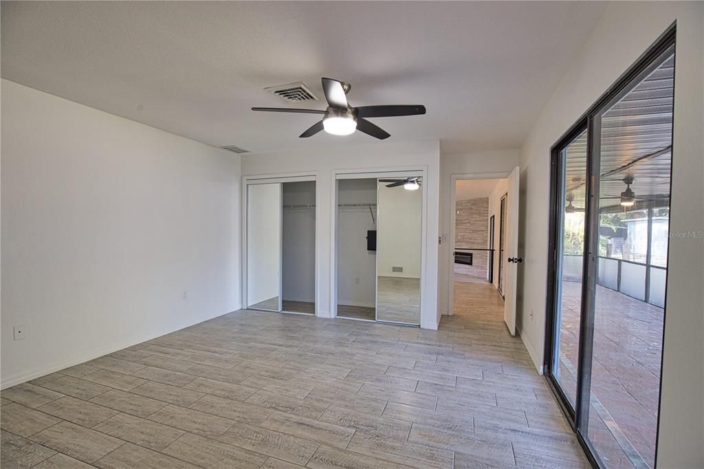 For Rent: $2,950 (3 beds, 2 baths, 1956 Square Feet)