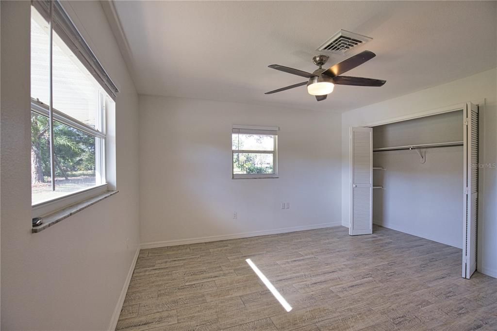 For Rent: $2,950 (3 beds, 2 baths, 1956 Square Feet)