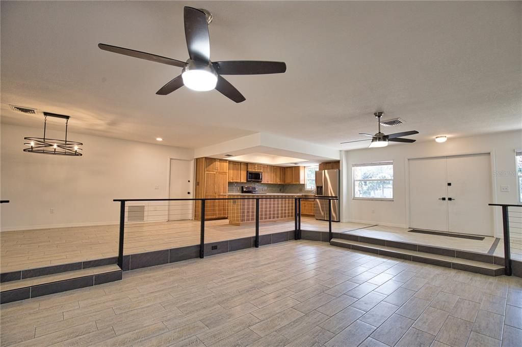 For Rent: $2,950 (3 beds, 2 baths, 1956 Square Feet)