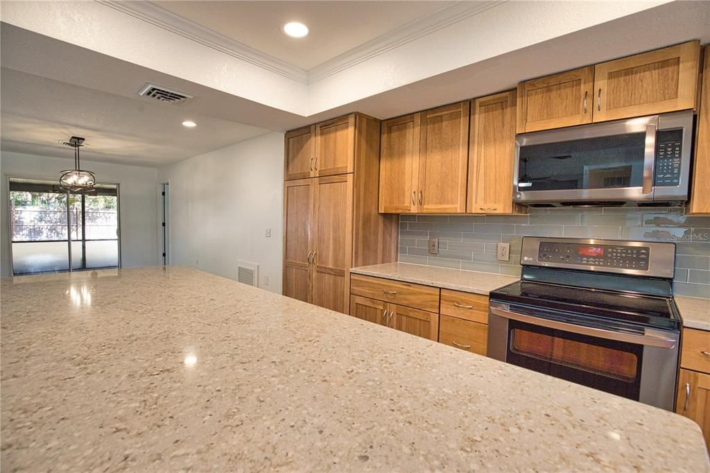 For Rent: $2,950 (3 beds, 2 baths, 1956 Square Feet)