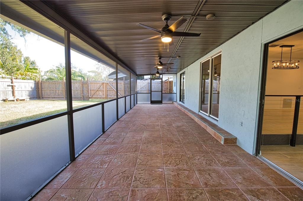 For Rent: $2,950 (3 beds, 2 baths, 1956 Square Feet)