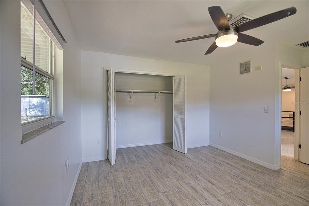 For Rent: $2,950 (3 beds, 2 baths, 1956 Square Feet)