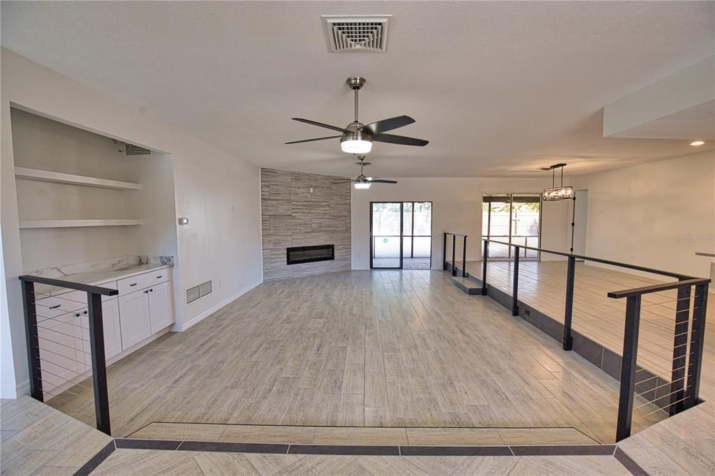 For Rent: $2,950 (3 beds, 2 baths, 1956 Square Feet)