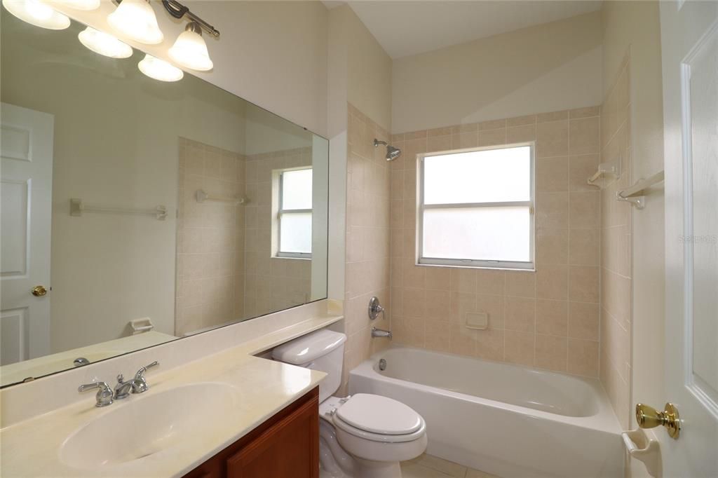 出租: $2,600 (3 贝兹, 2 浴室, 1992 平方英尺)