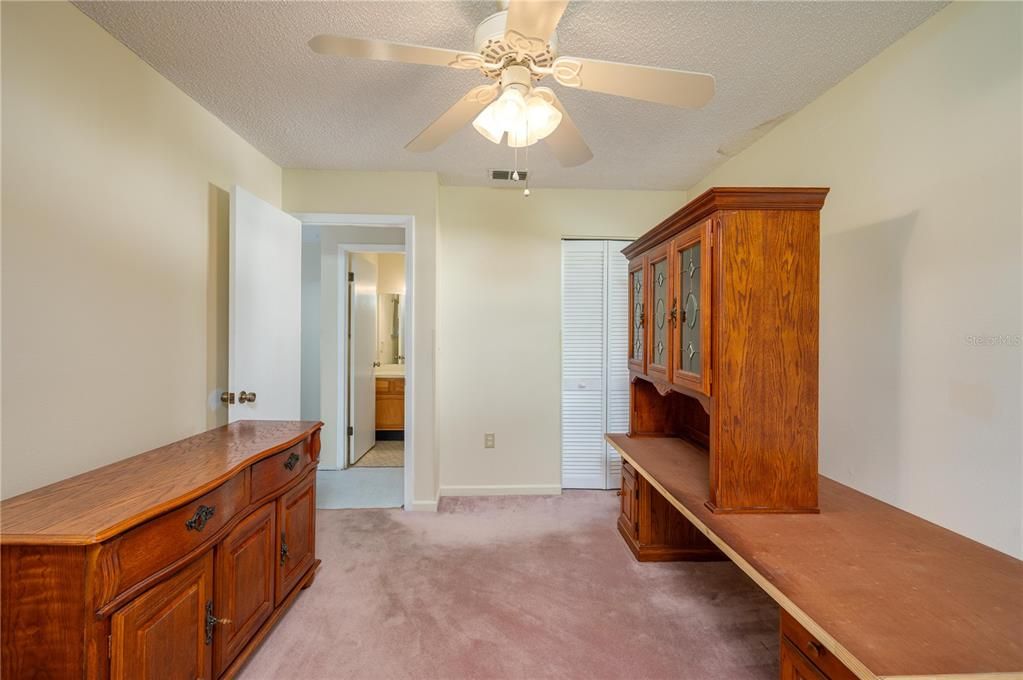 待售: $159,900 (2 贝兹, 2 浴室, 880 平方英尺)