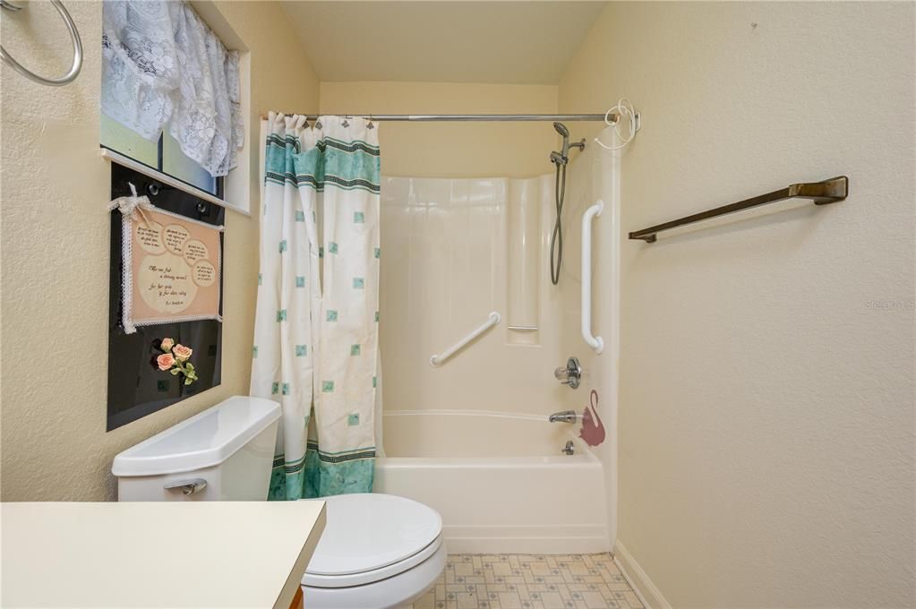 待售: $159,900 (2 贝兹, 2 浴室, 880 平方英尺)