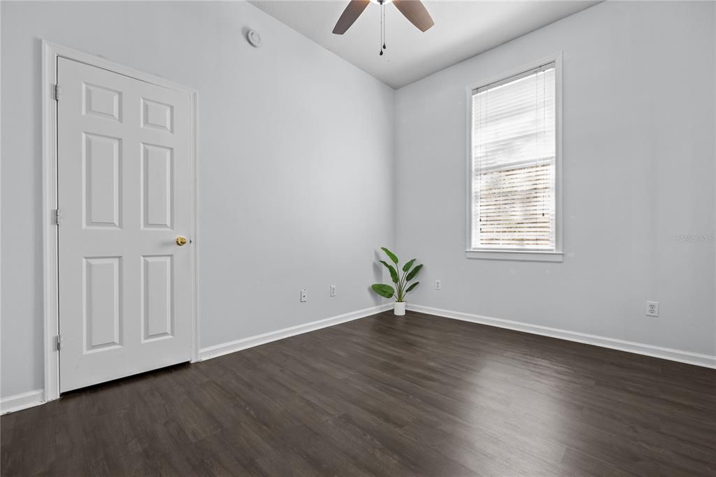 待售: $229,000 (3 贝兹, 2 浴室, 1317 平方英尺)