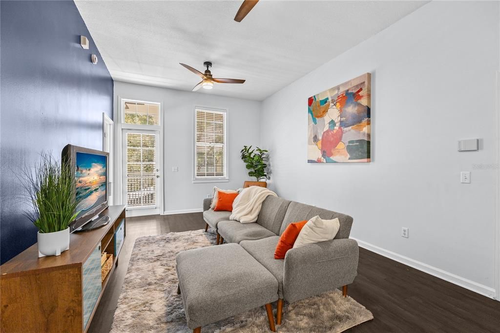 待售: $229,000 (3 贝兹, 2 浴室, 1317 平方英尺)