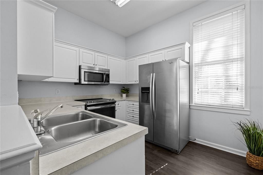 待售: $229,000 (3 贝兹, 2 浴室, 1317 平方英尺)