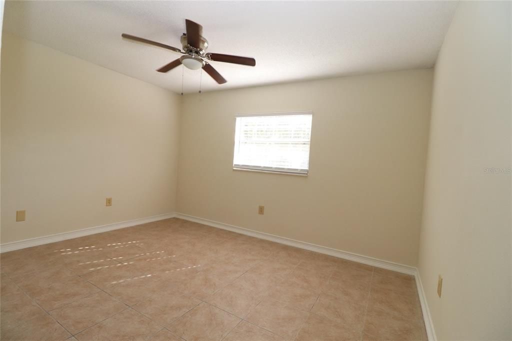 En Renta: $2,000 (3 camas, 2 baños, 1338 Pies cuadrados)