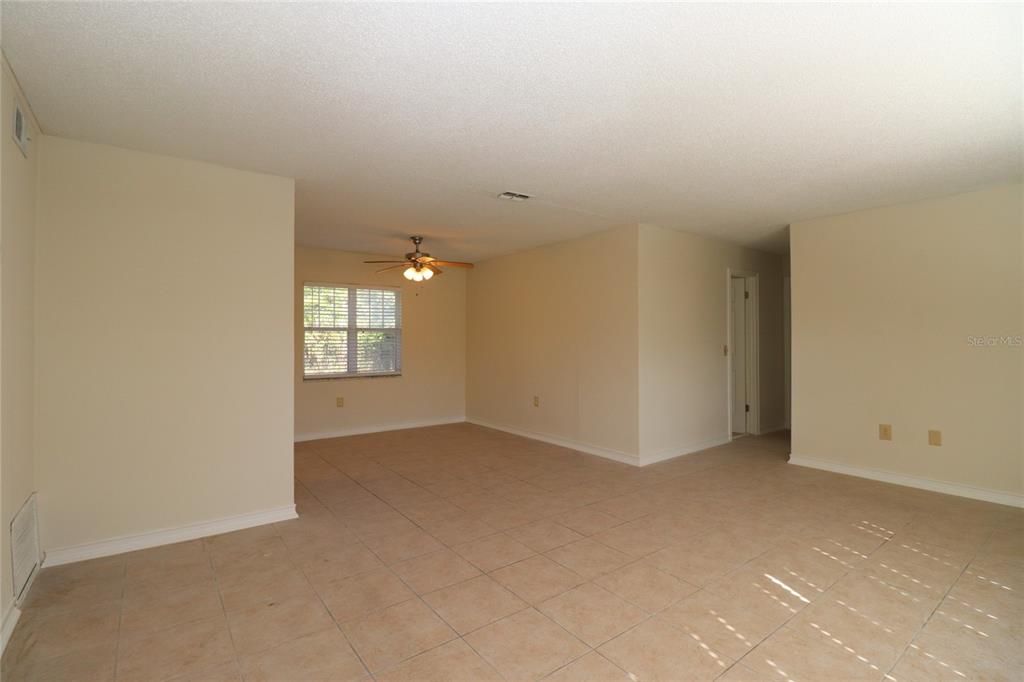 En Renta: $2,000 (3 camas, 2 baños, 1338 Pies cuadrados)