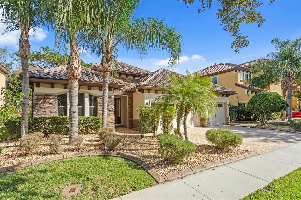 For Sale: $560,000 (4 beds, 3 baths, 2327 Square Feet)