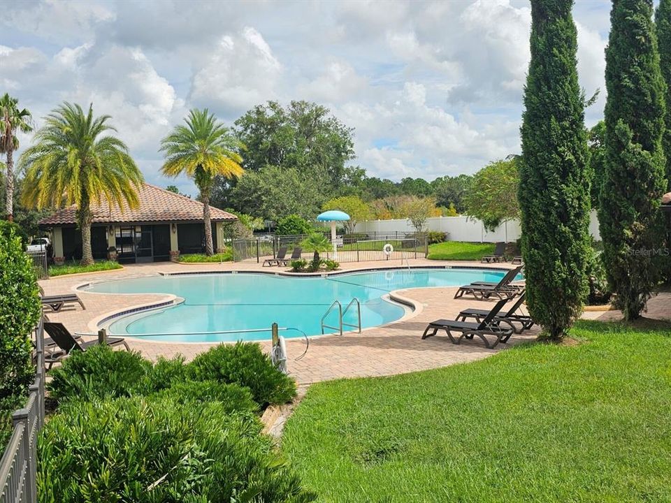 For Sale: $560,000 (4 beds, 3 baths, 2327 Square Feet)