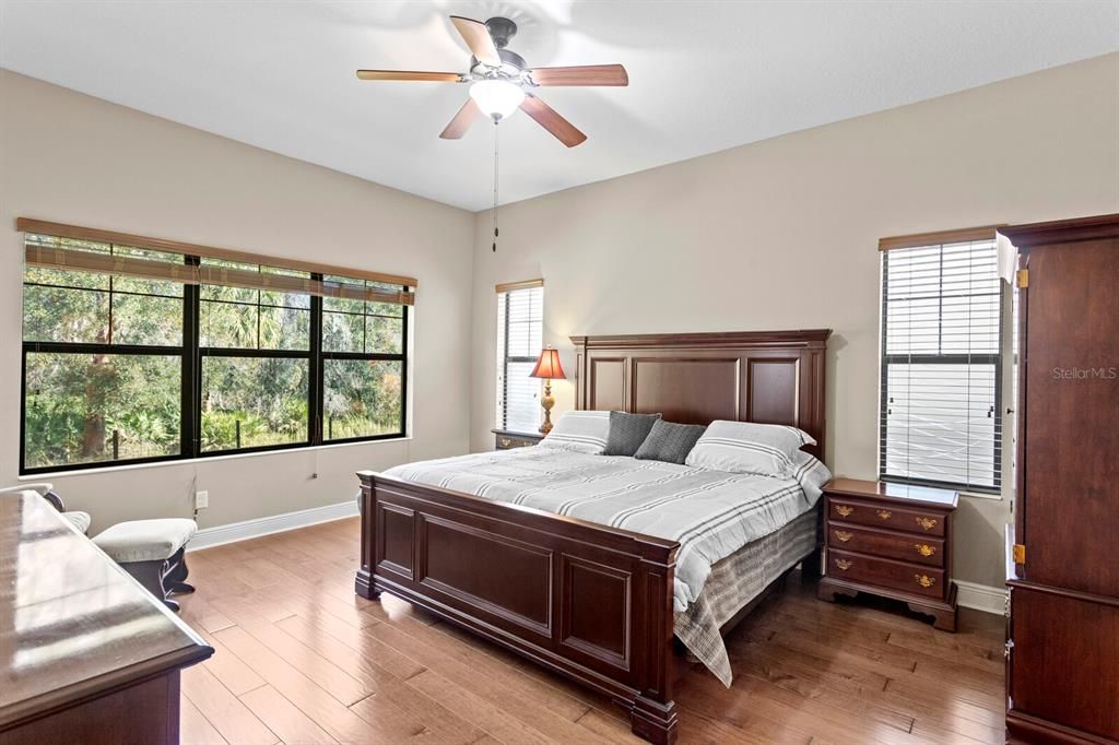 For Sale: $560,000 (4 beds, 3 baths, 2327 Square Feet)