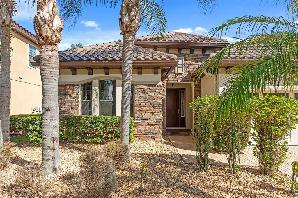 For Sale: $560,000 (4 beds, 3 baths, 2327 Square Feet)