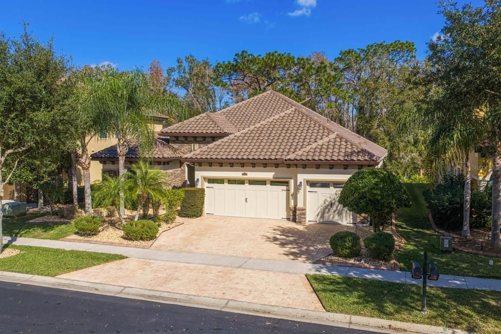 For Sale: $560,000 (4 beds, 3 baths, 2327 Square Feet)