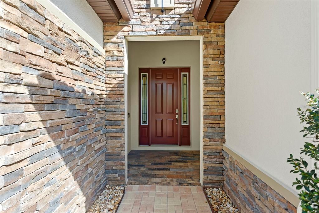 For Sale: $560,000 (4 beds, 3 baths, 2327 Square Feet)