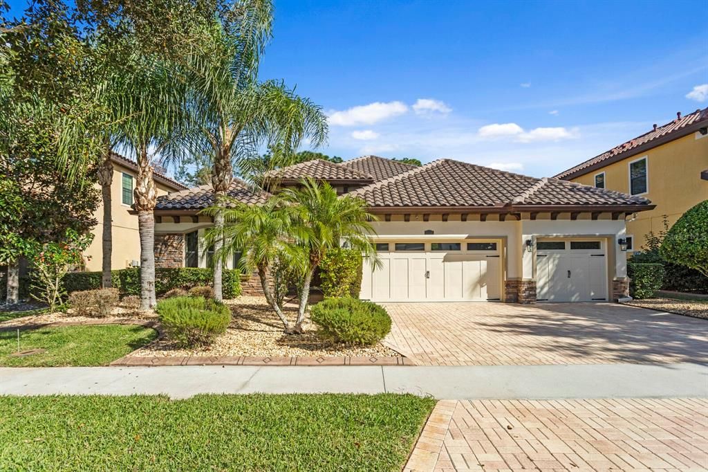 For Sale: $560,000 (4 beds, 3 baths, 2327 Square Feet)