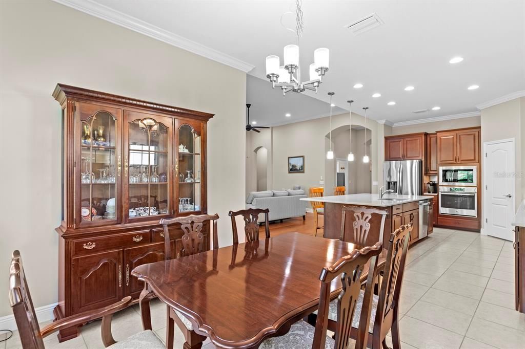 For Sale: $560,000 (4 beds, 3 baths, 2327 Square Feet)