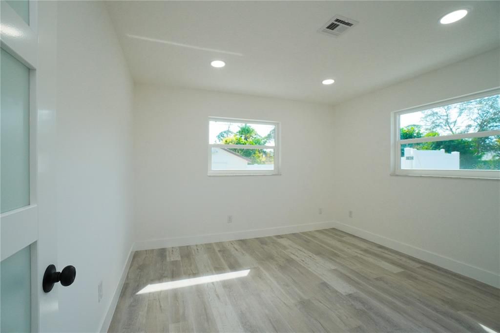 For Sale: $399,000 (3 beds, 2 baths, 1539 Square Feet)