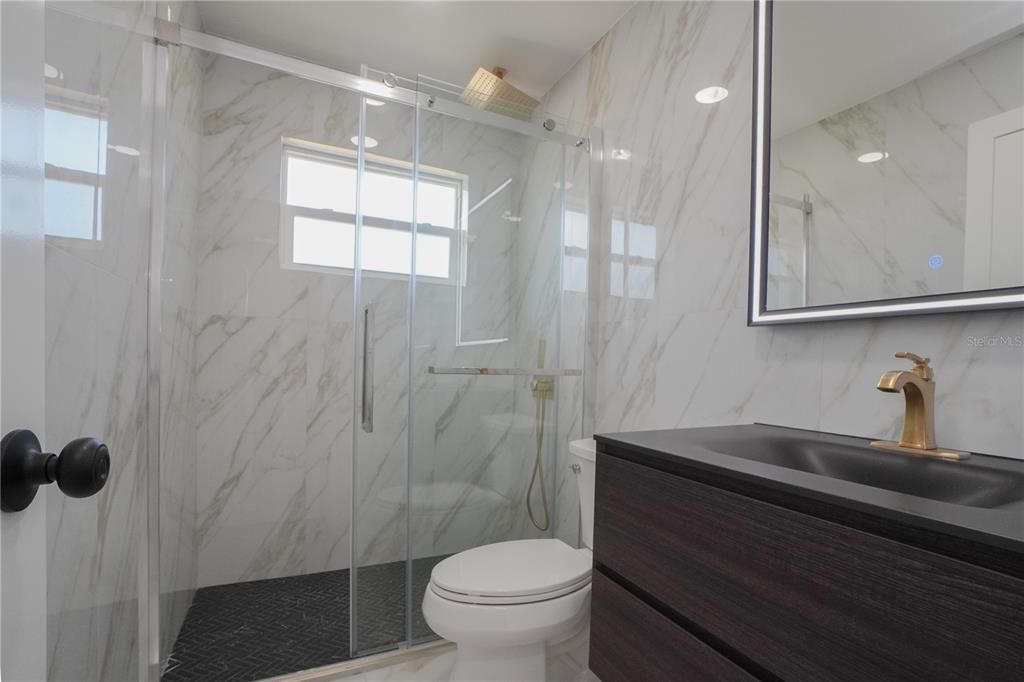 For Sale: $399,000 (3 beds, 2 baths, 1539 Square Feet)