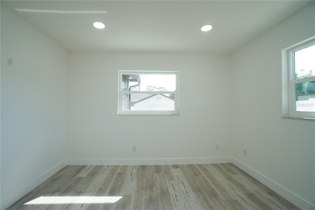 For Sale: $399,000 (3 beds, 2 baths, 1539 Square Feet)