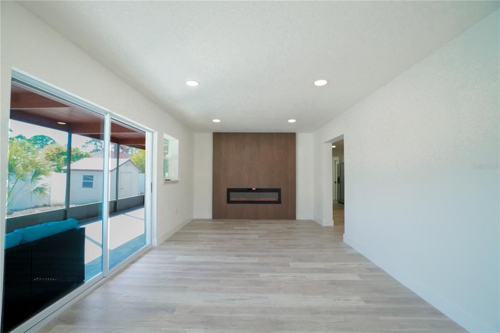 For Sale: $399,000 (3 beds, 2 baths, 1539 Square Feet)