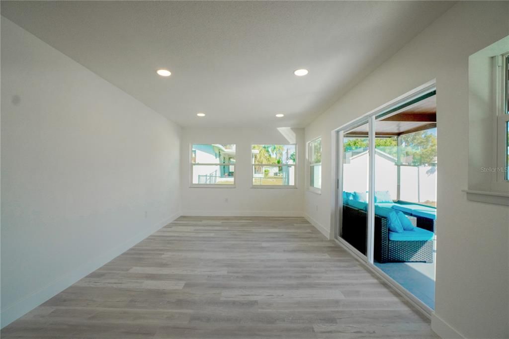 For Sale: $399,000 (3 beds, 2 baths, 1539 Square Feet)