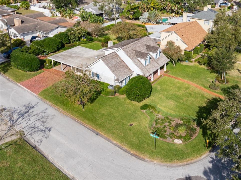 En Venta: $659,000 (4 camas, 2 baños, 2384 Pies cuadrados)