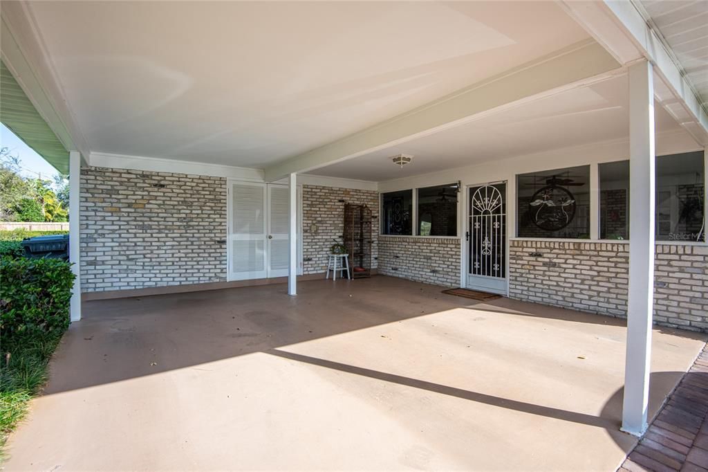 En Venta: $659,000 (4 camas, 2 baños, 2384 Pies cuadrados)