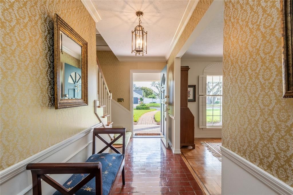 En Venta: $659,000 (4 camas, 2 baños, 2384 Pies cuadrados)