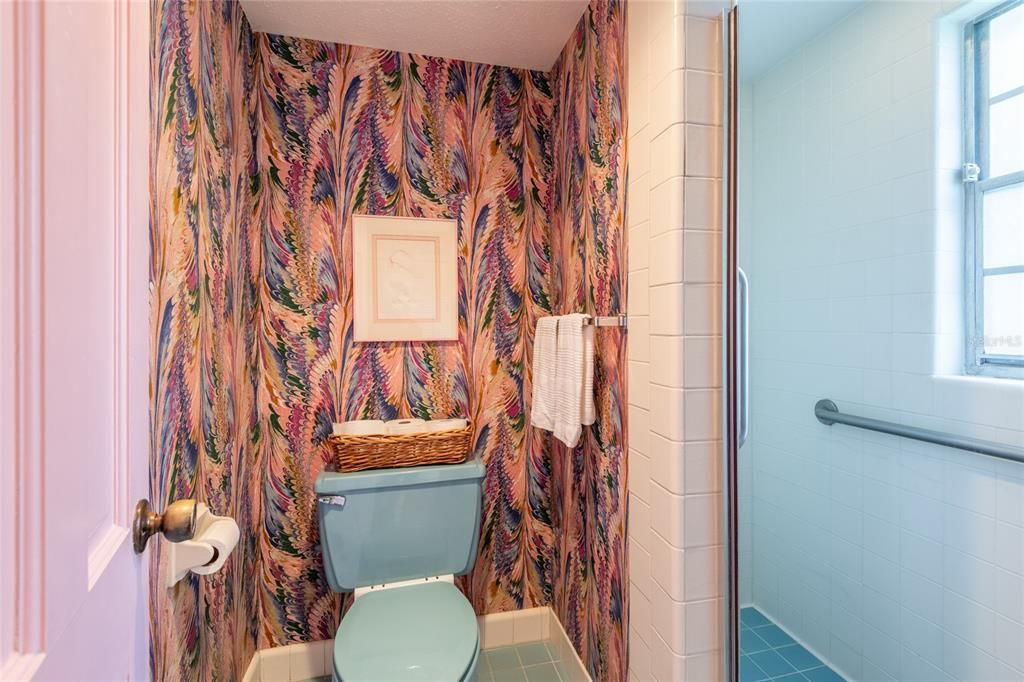 En Venta: $659,000 (4 camas, 2 baños, 2384 Pies cuadrados)