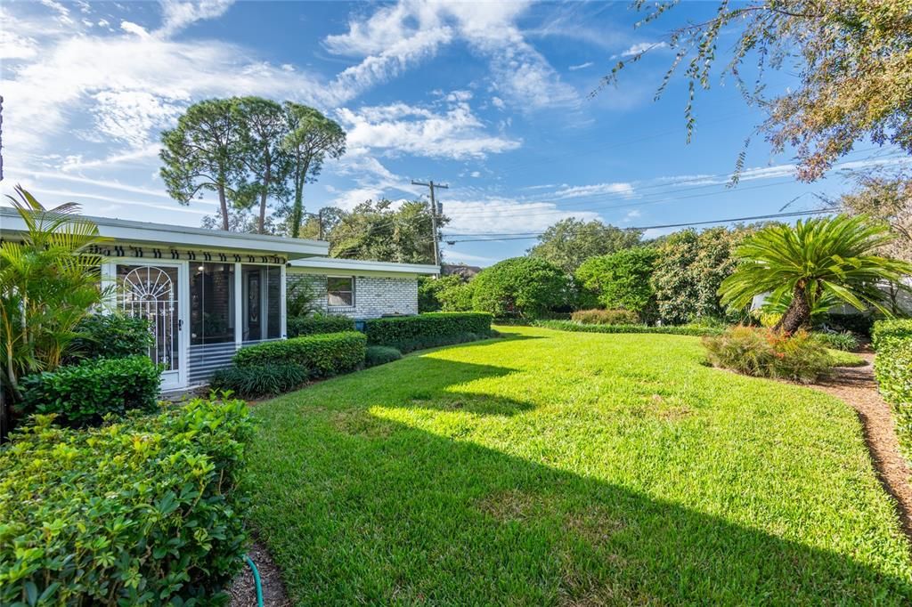 En Venta: $659,000 (4 camas, 2 baños, 2384 Pies cuadrados)