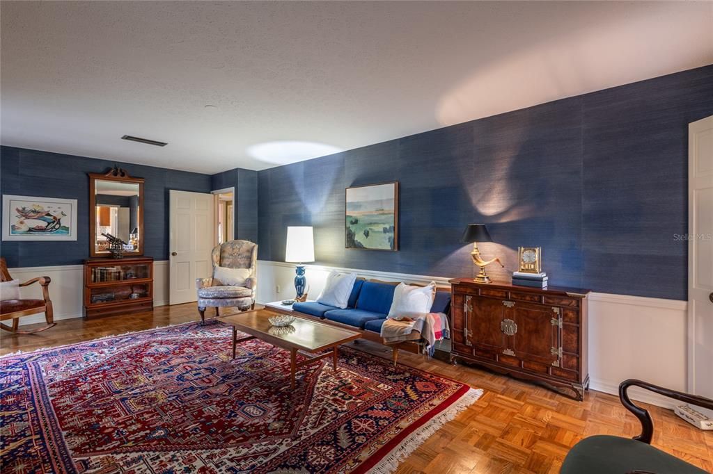 En Venta: $659,000 (4 camas, 2 baños, 2384 Pies cuadrados)