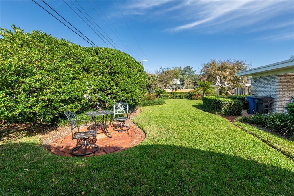 En Venta: $659,000 (4 camas, 2 baños, 2384 Pies cuadrados)