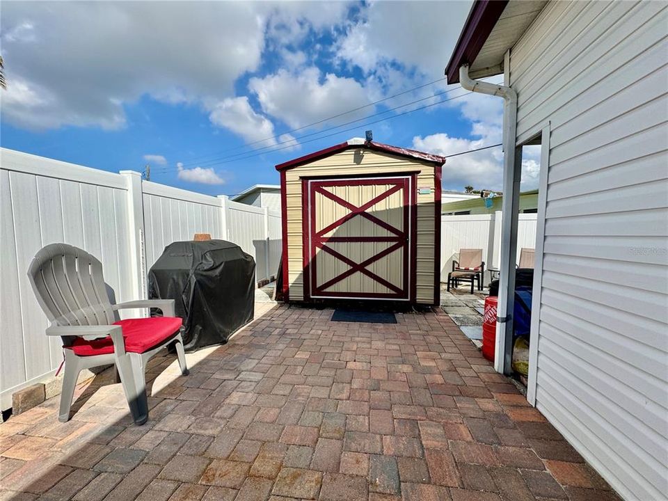 待售: $180,000 (2 贝兹, 1 浴室, 936 平方英尺)