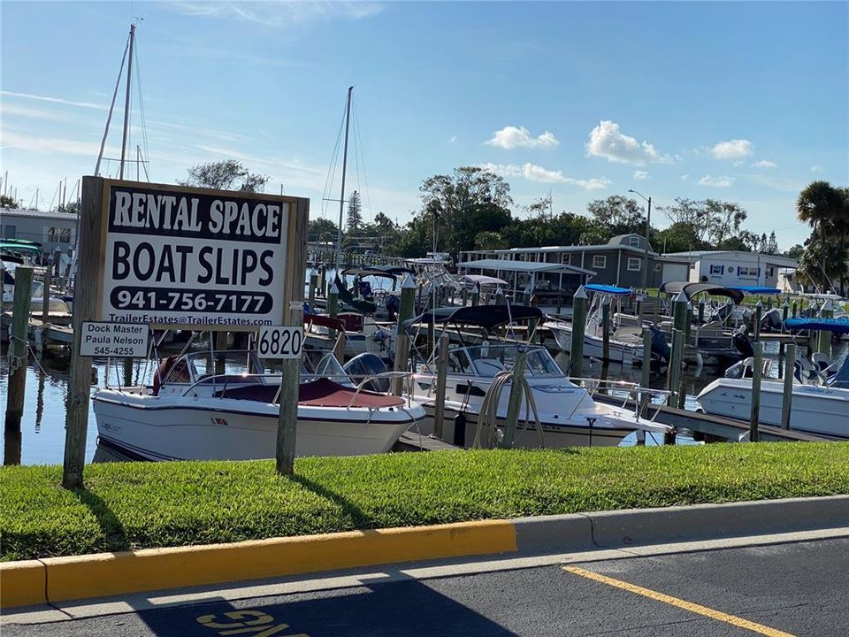 待售: $180,000 (2 贝兹, 1 浴室, 936 平方英尺)