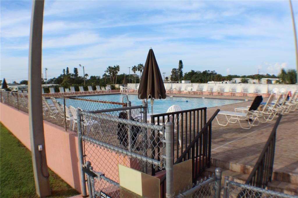 待售: $180,000 (2 贝兹, 1 浴室, 936 平方英尺)