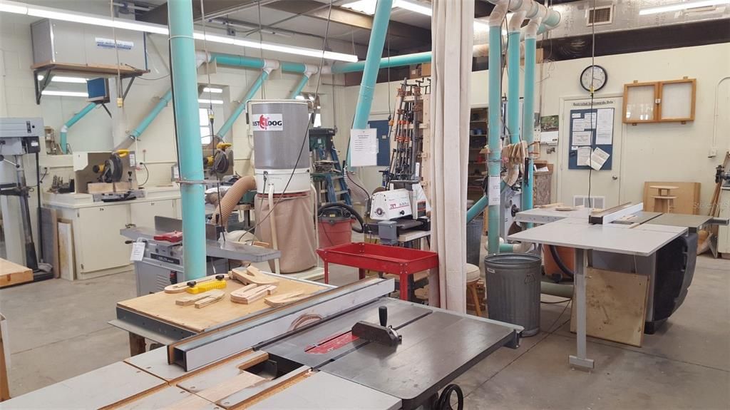 待售: $180,000 (2 贝兹, 1 浴室, 936 平方英尺)