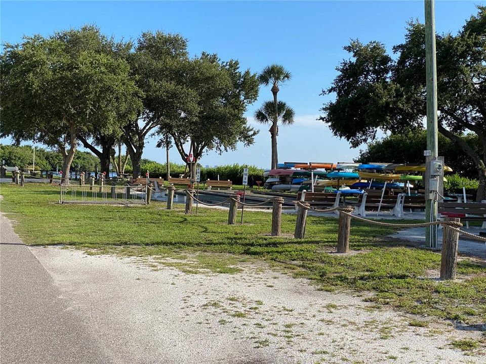 待售: $180,000 (2 贝兹, 1 浴室, 936 平方英尺)