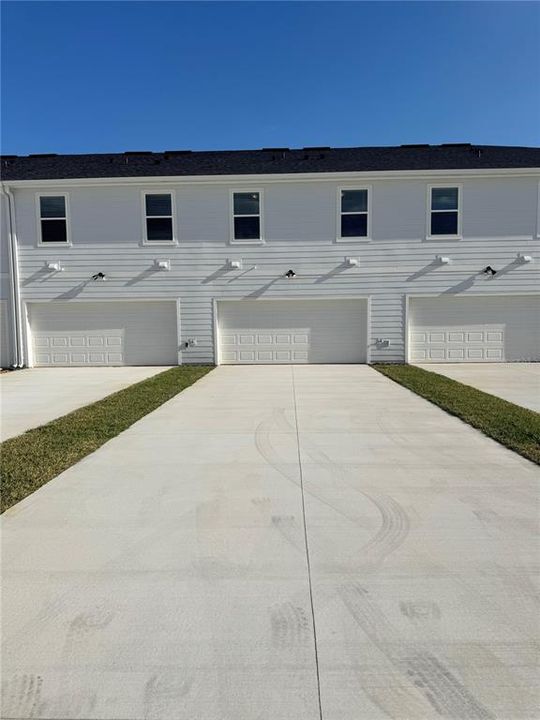 For Rent: $2,600 (3 beds, 2 baths, 1683 Square Feet)