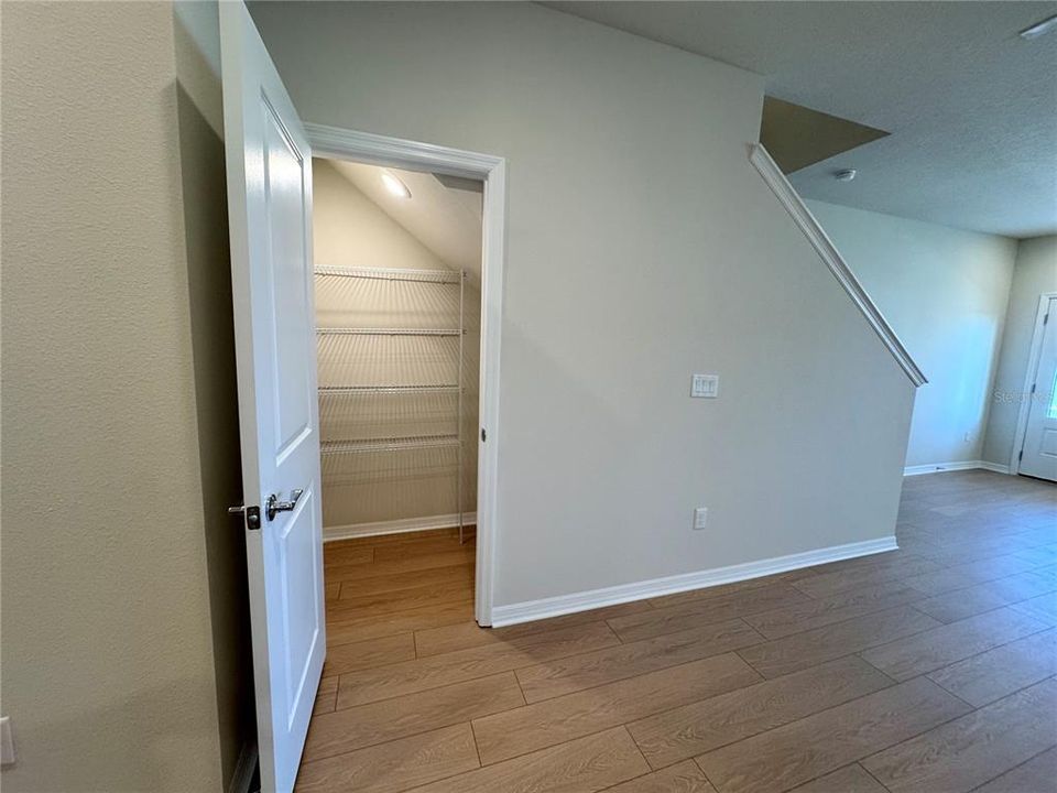 For Rent: $2,600 (3 beds, 2 baths, 1683 Square Feet)