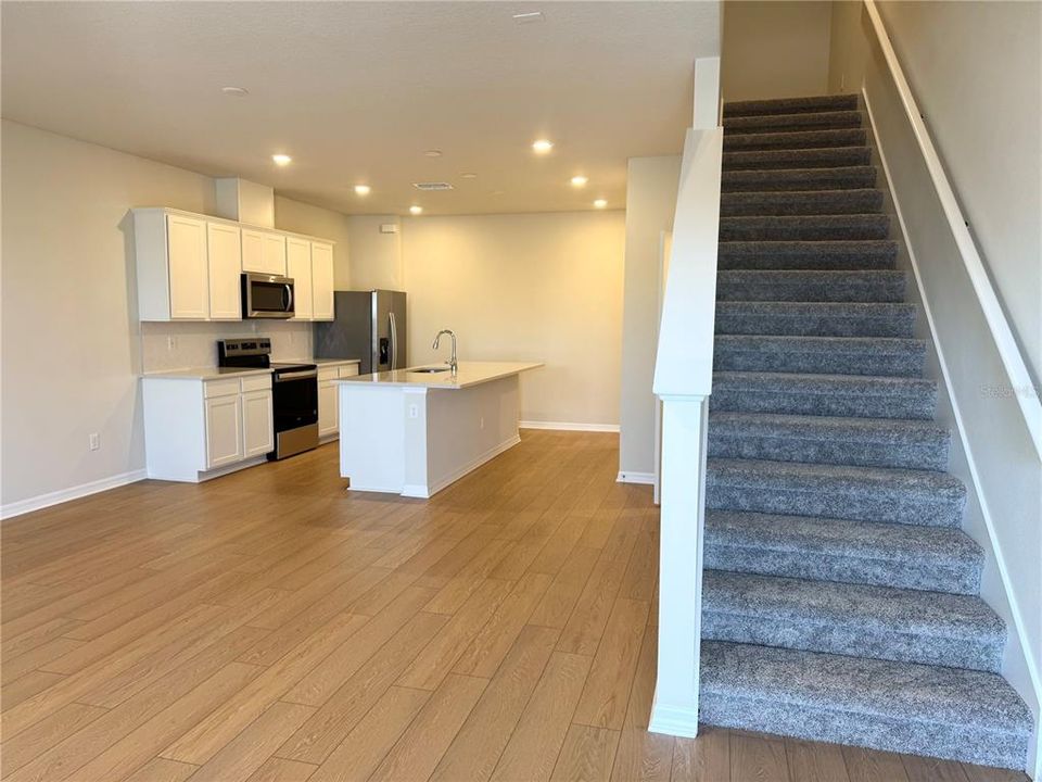 For Rent: $2,600 (3 beds, 2 baths, 1683 Square Feet)