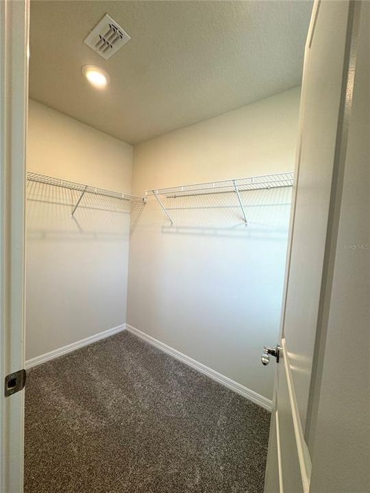 For Rent: $2,600 (3 beds, 2 baths, 1683 Square Feet)