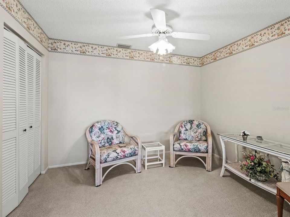 На продажу: $278,000 (3 спален, 2 ванн, 1945 Квадратных фут)