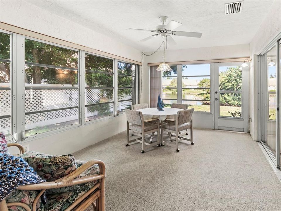 На продажу: $278,000 (3 спален, 2 ванн, 1945 Квадратных фут)