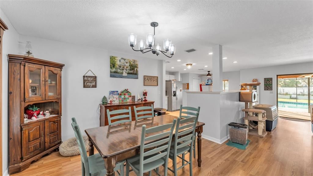 待售: $434,900 (4 贝兹, 2 浴室, 2109 平方英尺)