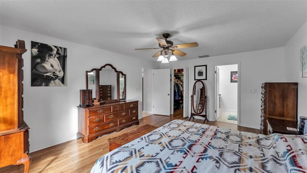 待售: $434,900 (4 贝兹, 2 浴室, 2109 平方英尺)